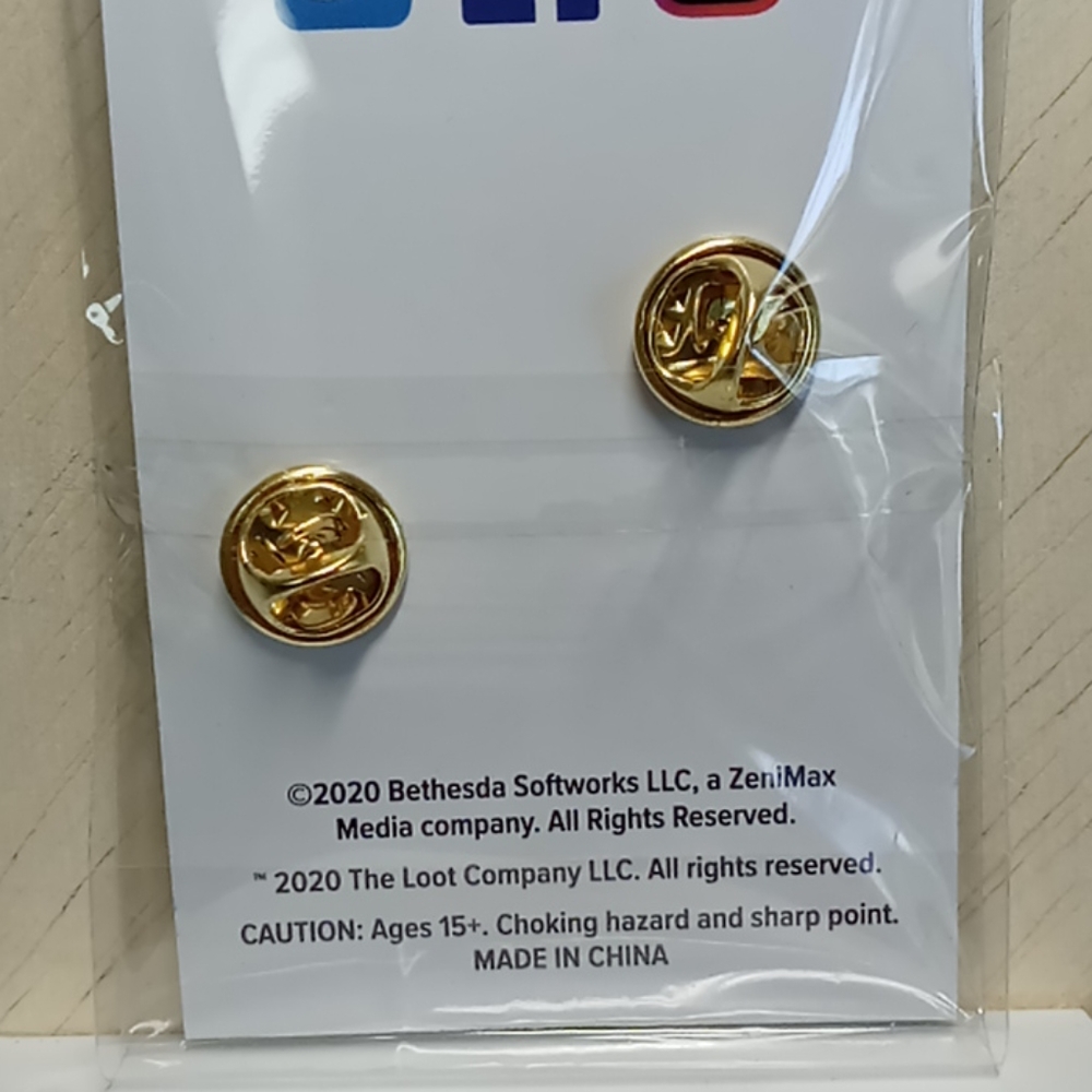 NIP Fallout pin #19 - Picture 4 of 4